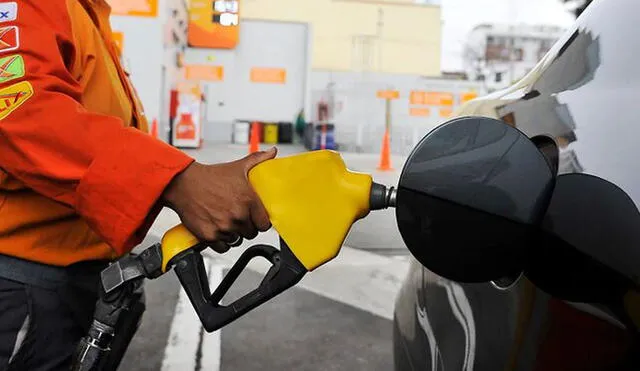 El precio de referencia del gasohol de 97 se contrae en S/ 0,95 hasta los S/ 13,19 por galón. Foto: La República