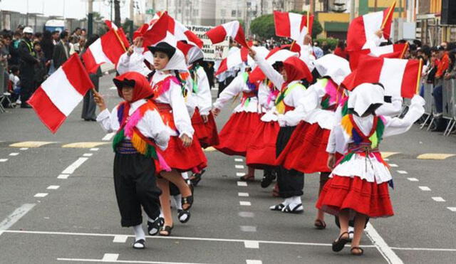 Las Fiestas Patrias son una oportunidad importante para reafirmar el patriotismo. Foto: Derrama magisterial/Instagram