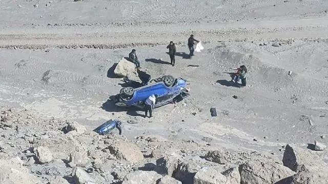 Arequipa. A pesar de la gravedad del siniestro, los pasajeros se salvaron. Foto: PNP