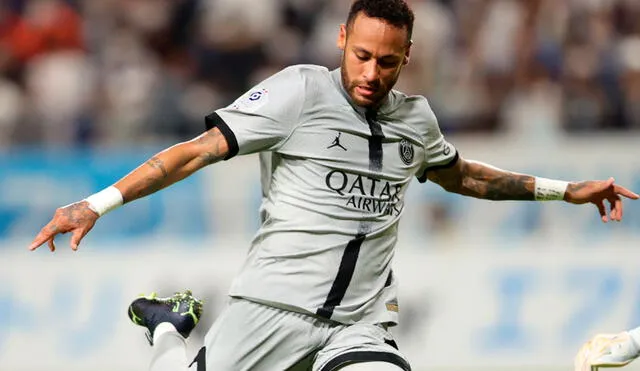 El traspaso de Neymar a Barcelona podría traer problemas al futbolista. Foto: EFE