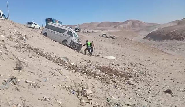 Policías, serenos y bomberos llegaron a la zona para socorrer a los heridos. Foto: Captura CRD La Joya