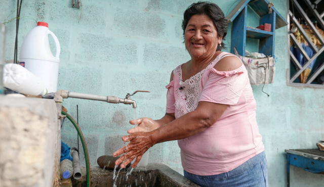 Habitantes de diferentes zonas del país pudieron acceder por primera vez al servicio de agua potable en sus hogares. Foto: Ministerio de Vivienda, Construcción y Saneamiento/difusión