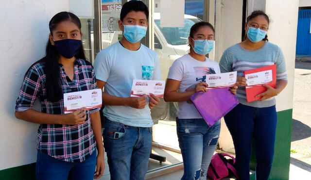 Las Becas Benito Juárez tienen por objetivo evitar la deserción escolar. Foto: BecasBenito / Twitter