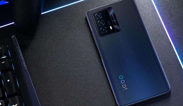 El iQOO Z5 es el mejor smartphone de gama media, según AnTuTu. Foto: The Financial Times