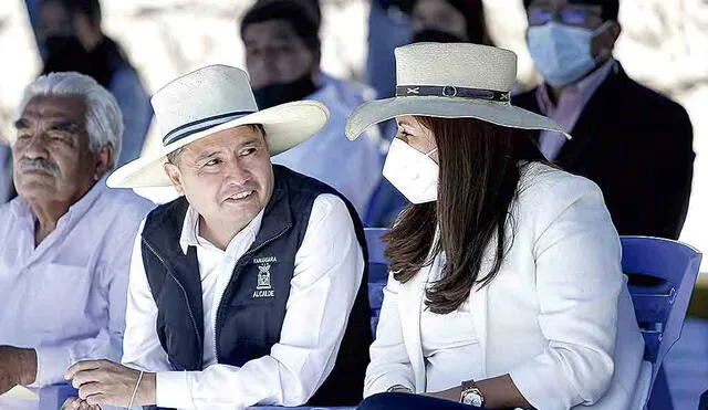 GOBERNADORA KIMBERLEE GUTIERREZ Y ALCALDE DE YANAHUARA ANGHELO HUERTA
