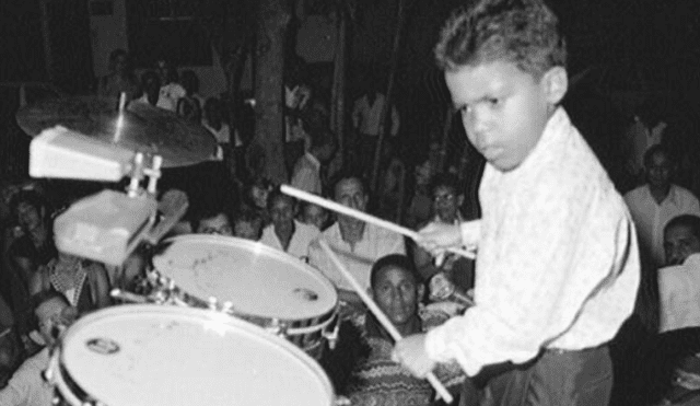 Cristian del Real tocando los timbales y sorprendiendo al público. Foto: Diario El Tiempo