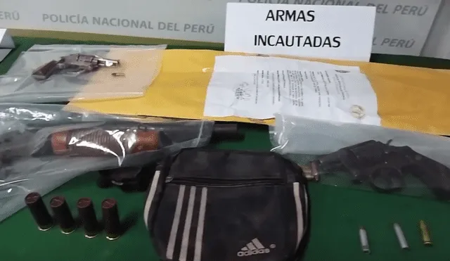 Se incautaron tres armas en el inmueble donde se encontraban los detenidos. Foto: Captura de vídeo Noticias sin Fronteras