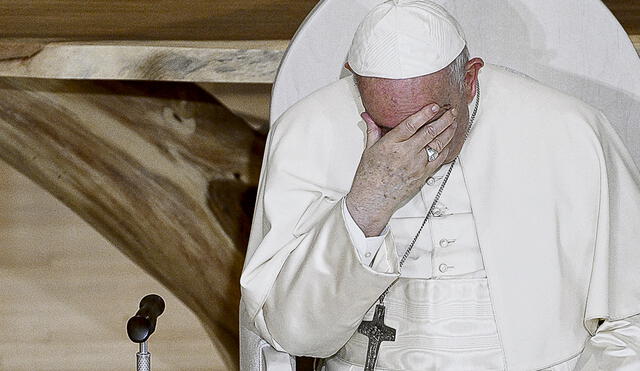 No se oye, padre. En su homilía del domingo se esperaba algún comentario del papa en defensa del obispo nicaragüense. Foto: EFE