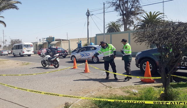 Tacna. Agentes de la Policía acordonaron la zona donde se produjo el asalto. Foto: La República