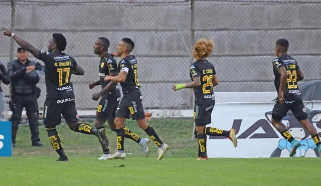 Festejo de Aucas tras el gol del triunfo ante 9 de octubre. Foto: Twitter @Aucas1945