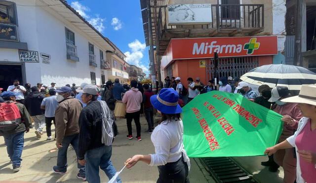 Decenas de ciudadanos marcharon por las calles de la ciudad de Ayabaca. Foto: La Voz de Piura