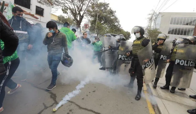 Uso de gas lacrimógeno afectó a manifestantes y transeúntes. Foto: Cortesía