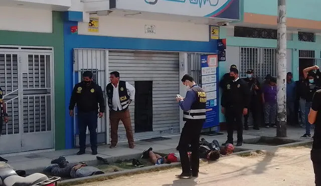 Los agentes de la ley redujeron a los maleantes en la avenida Grau. Foto: Cortesía