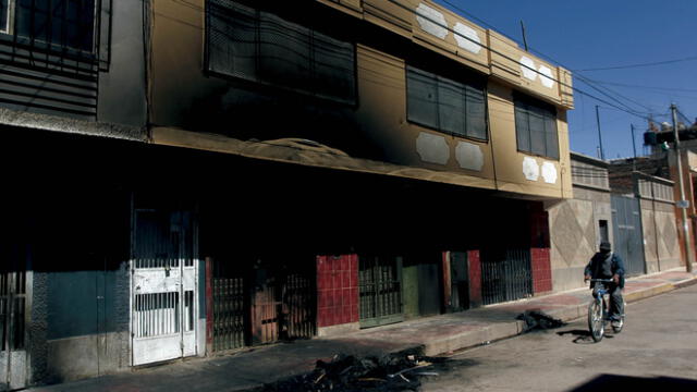 Rechazo. Discotecas ahora son blanco de las Juntas Vecinales por no tener permisos y generar inseguridad en la ciudad de Juliaca. Foto: Juan Carlos Cisneros/ La República