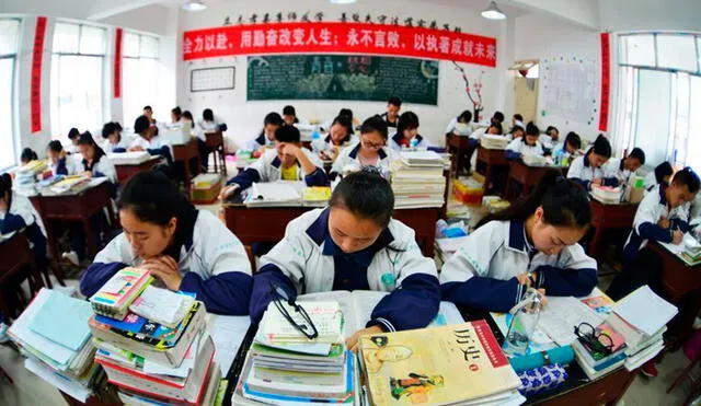 Profesor podrán verificar apuntes de los alumnos con nuevo invento, que se suma al la medida de reconocimiento facial. Foto: Spanish Xinhuanet