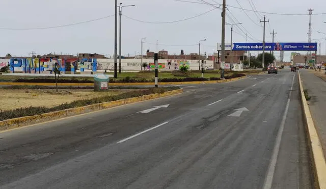 El proyecto también busca mejorar el acceso a los atractivos turísticos de estas regiones, como el balneario de Pimentel. Foto: La República