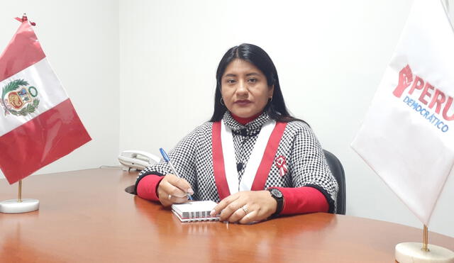 La legisladora de la región Tacna asumió el cargo en reemplazo del fallecido Fernando Herrera. Foto: Nieves Limachi/ Facebook