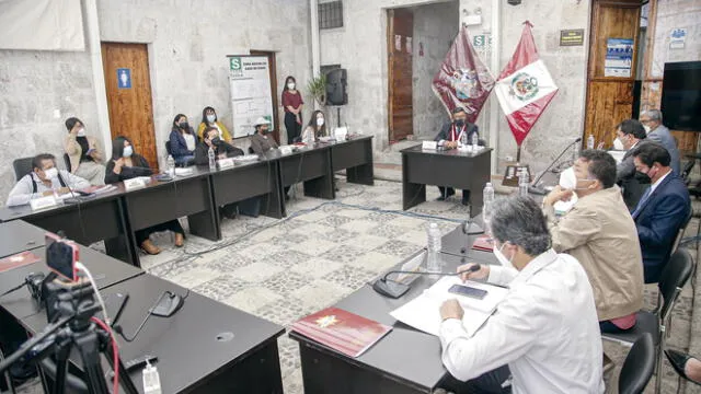 Sesión. Consejeros prefirieron declarar de interés regional el mambo de machaguay a informe sobre trabajadores "fantasmas". Foto: La República