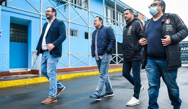 Juan Reynoso viene visitando a diversos futbolistas peruanos que militan en el extranjero y la Liga 1. Foto: SportingCristal