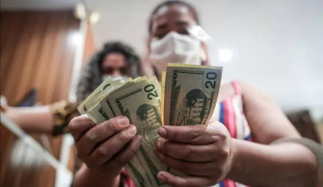 Precio del dólar hoy, sábado 27 de agosto de 2022, en los bancos y el mercado paralelo. Foto: EFE