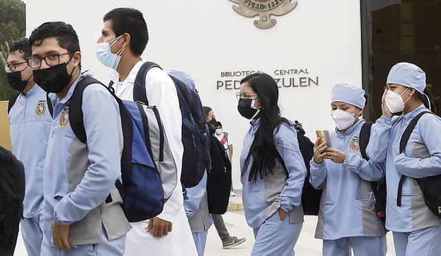 Protegidos. El nivel de vacunación de los universitarios es alto en comparación de los escolares, señalan los datos del Minsa. Foto: difusión