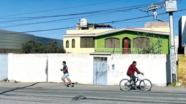 No da la cara. Pacheco Llaiqui  no fue ubicada en su casa. Foto: La República