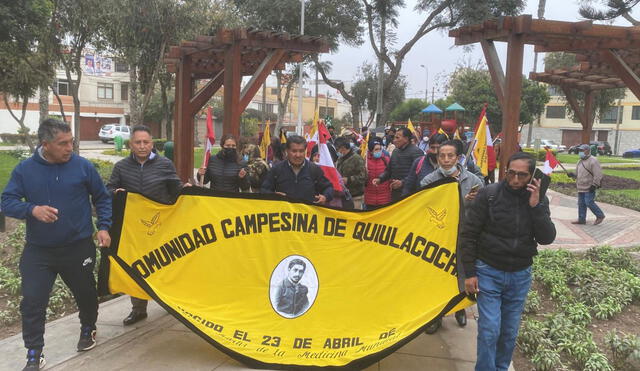 Comuneros de Quiulacocha protestaron frente al Minem. Foto: difusión