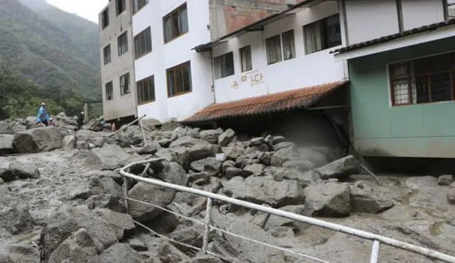 Las familias cuyas viviendas se encuentren colapsadas, inhabitables o en riesgo inminente podrán acceder al subsidio. Foto: Andina