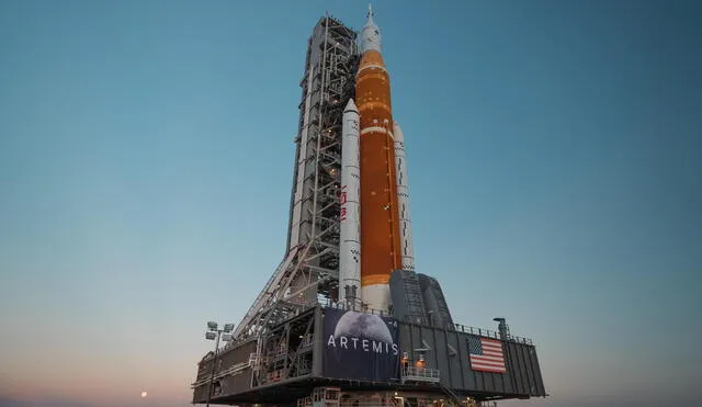 La misión Artemis 1 de la NASA consiste en dos partes: el megacohete SLS y la nave Orión, la cual orbitará la Luna por más de un mes. Foto: NASA