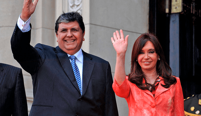 Cuando Cristina Fernández de Kirchner era presidenta de Argentina, visitó el Perú para el relanzamiento de la relación bilateral entre ambos países. Foto: AFP