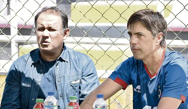 Intercambio. Reynoso y el técnico de Cienciano, César Vigevani, tuvieron una charla extensa. Foto: difusión