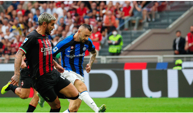 Inter y Milan se fueron al descanso empatados a uno. Foto: EFE