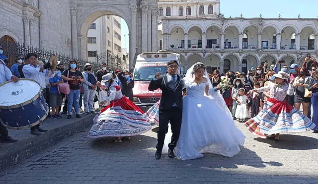 Boda comunitaria volvió a ser presencial tras los 2 primeros años de la pandemia de COVID-19. Foto: La República