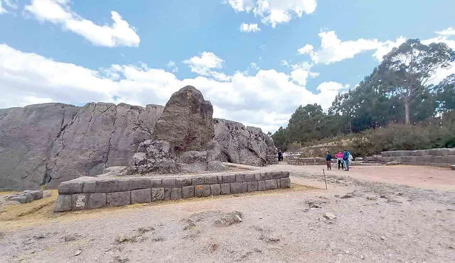 Qenqo. Ubicado a 40 minutos de la ciudad, este lugar de factura inca se habrían efectuado sacrificios durante el Imperio. Foto: La República