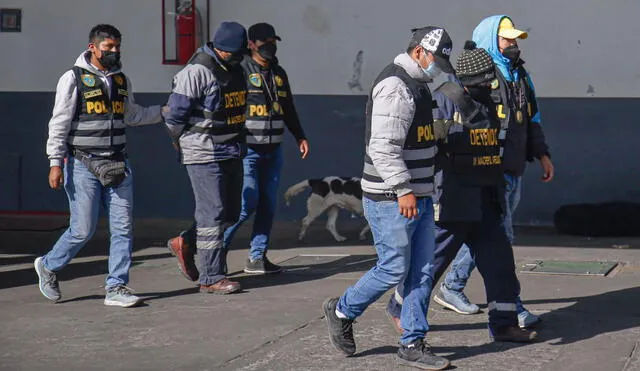 Para el acto ilícito usaban una bomba extractora y un filtro, con los que desviaban el combustible. Foto: Rodrigo Talavera/La República