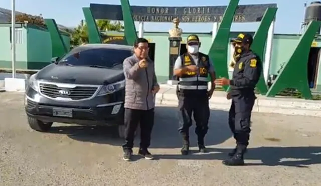 Agentes del Deprove entregaron el vehículo al ciudadano. Foto: captura de Radio Uno