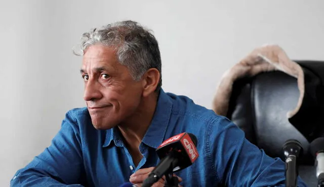 Antauro Humala dice que se redimió su pena por la publicación de obras literarias y no por haber hecho manualidades, como se consigna en la documentación. Foto: EFE