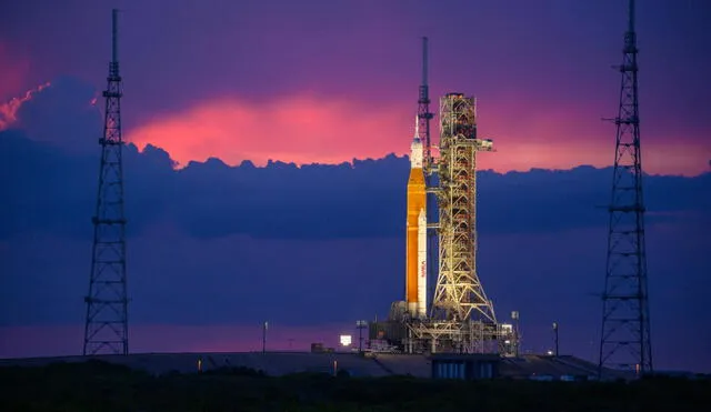 Las nuevas naves de la NASA (el cohete SLS y la cápsula Orión) deberán esperar un tiempo más para poder dirigirse a la Luna. Foto: NASA