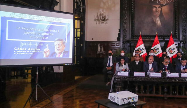Aníbal Torres y ministros de Estado dieron conferencia de prensa tras la difusión de los audios de César Acuña. Foto: PCM