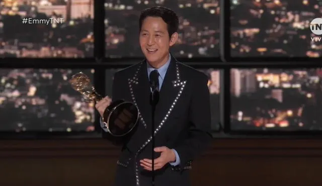 Lee Jung Jae de "El juego de el calamar" recibe un premio Emmy 2022. Foto: captura TNT