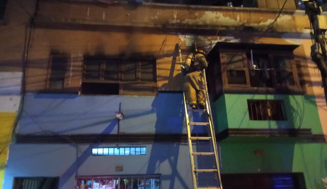 Bomberos se encuentran en la zona de emergencia. Foto: Municipalidad de Jesús María