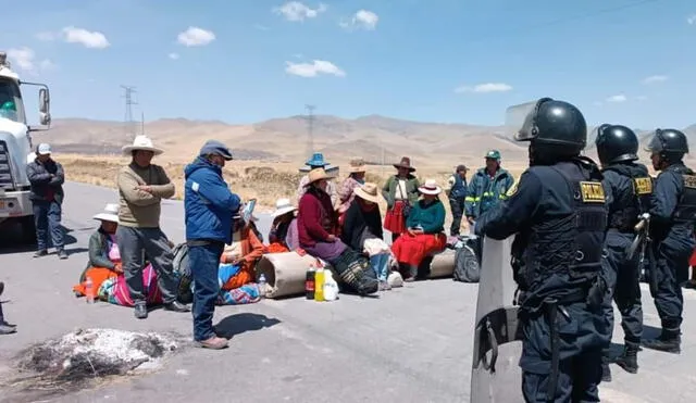 Corredor sigue bloqueado. Foto: Laramani Noticias - Espinar