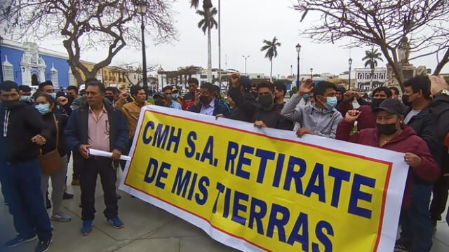 Los comuneros manifestaron que tomarán posesión de sus tierras. Foto: Y. Goicochea/La República