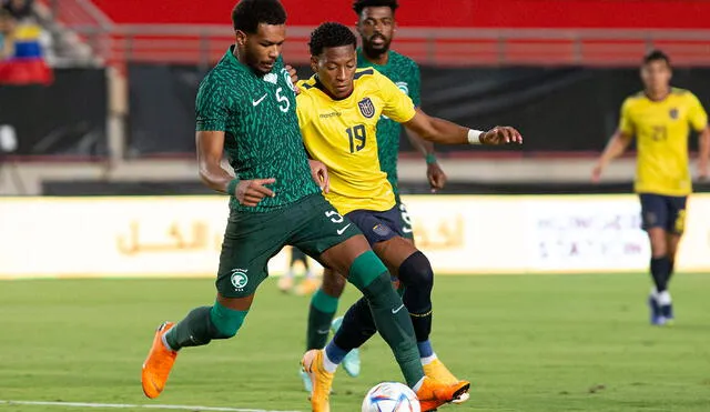 Ecuador tuvo muchas chances contra Arabia Saudita, pero no pudo contra el golero rival. Foto: EFE