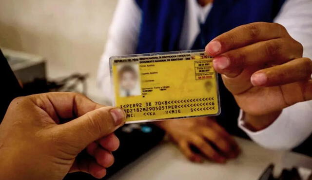 La Reniec comunicó que los ciudadanos que hayan cumplido la mayoría de edad pueden votar con su DNI amarillo en los comicios de este 2 de octubre. Foto: Panamericana