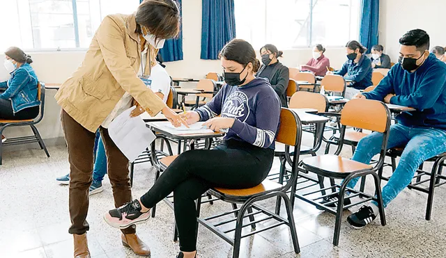 Conocimientos. La ley establece como requisito para el bachillerato hacer una investigación. Foto: difusión