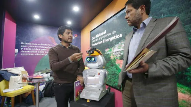 Arequipa. Kipi, la robot quechuahablante en exposición en Perumin. Foto: Rodrigo Talavera/La República