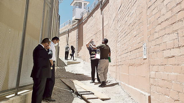 Diligencias. Ambiente usado por los 18 reos para escapar del penal de Moquegua. Foto: La República