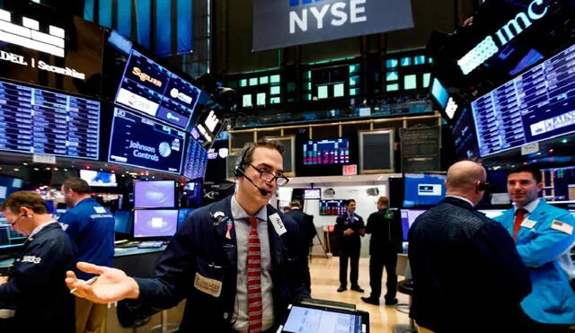 Wall Street mantiene sus acciones a la baja. Foto: EFE