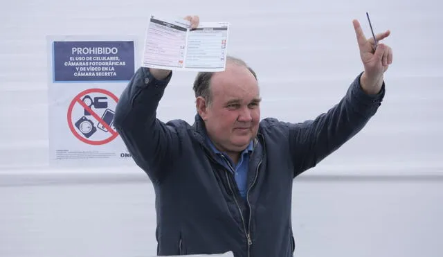 Rafael López Aliaga denuncia que se estaría beneficiando a otros candidatos. Foto: John Reyes/ La República